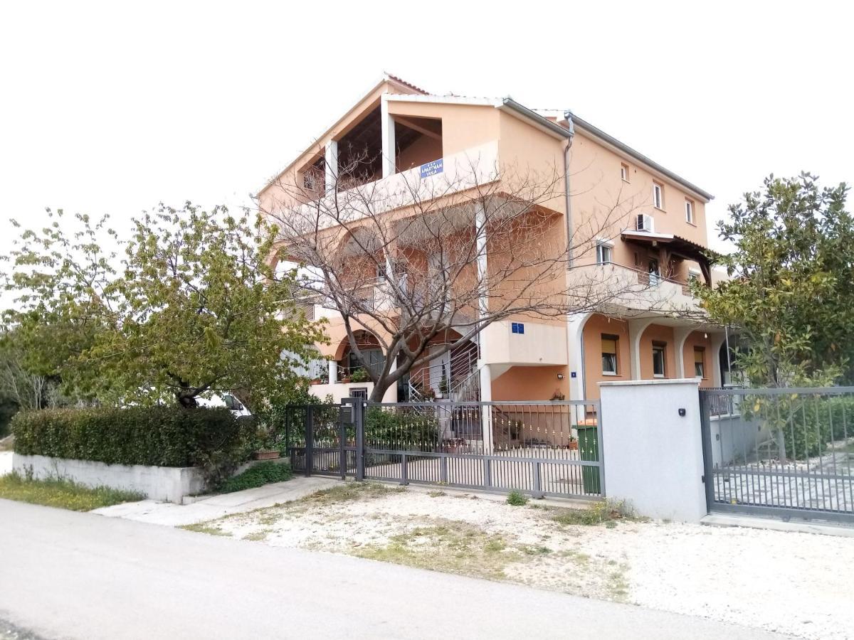 Apartments Vanja Skara Biograd Биоград-на-Мору Экстерьер фото